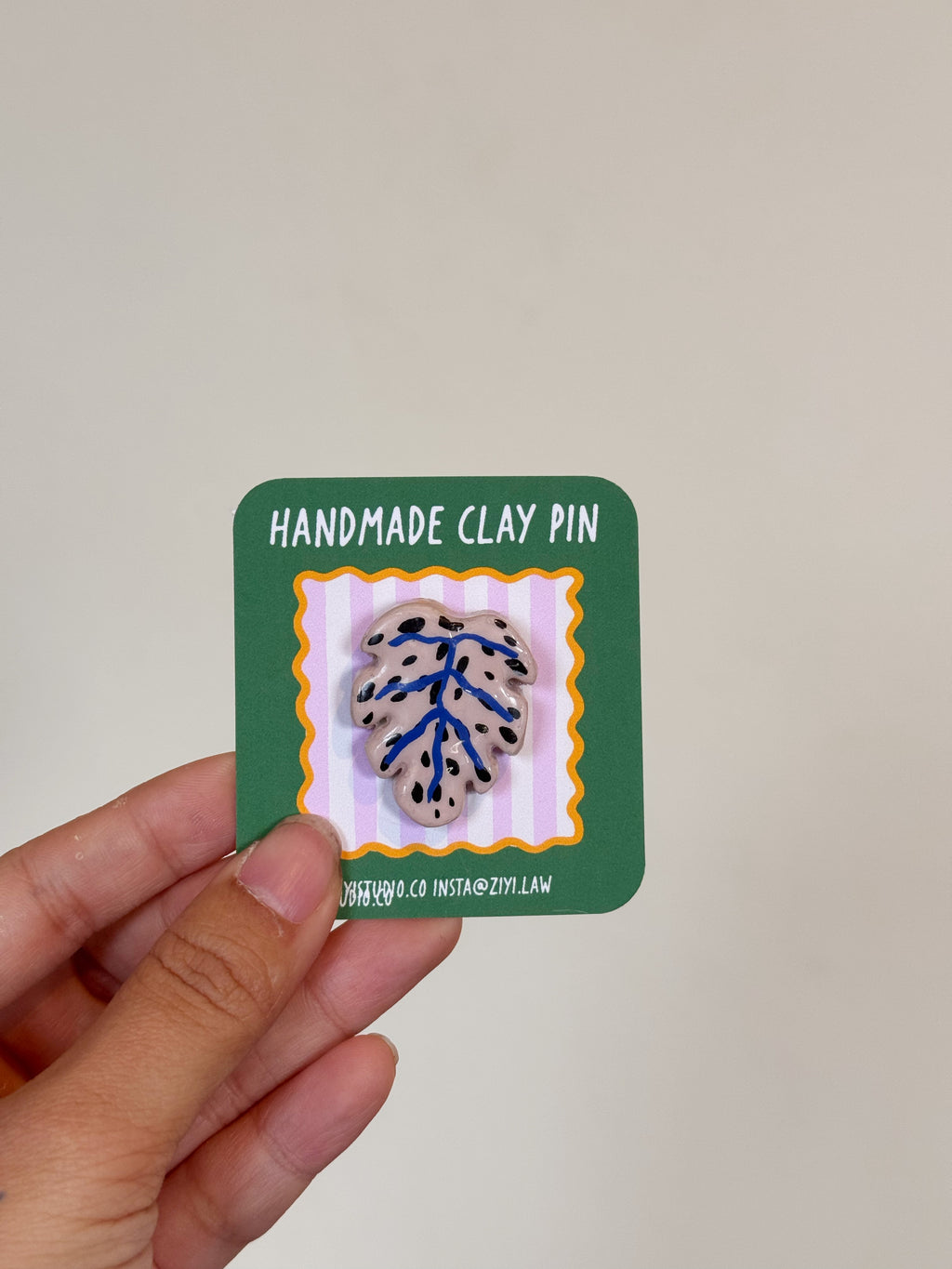 artistic-nude-patterned-foliage-clay-brooch-handmade-accessory