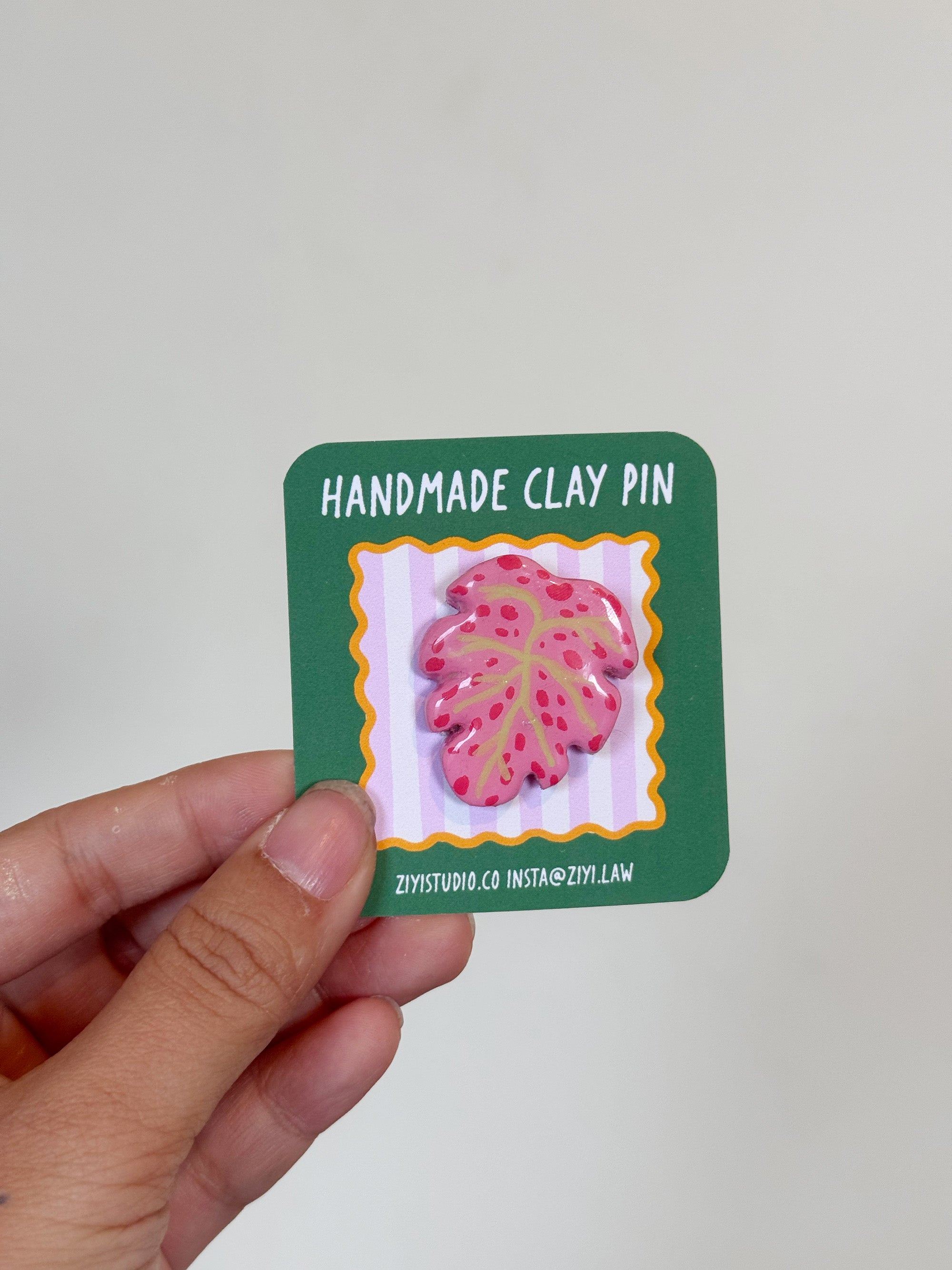 artistic-pink-patterned-foliage-clay-brooch-handmade-accessory